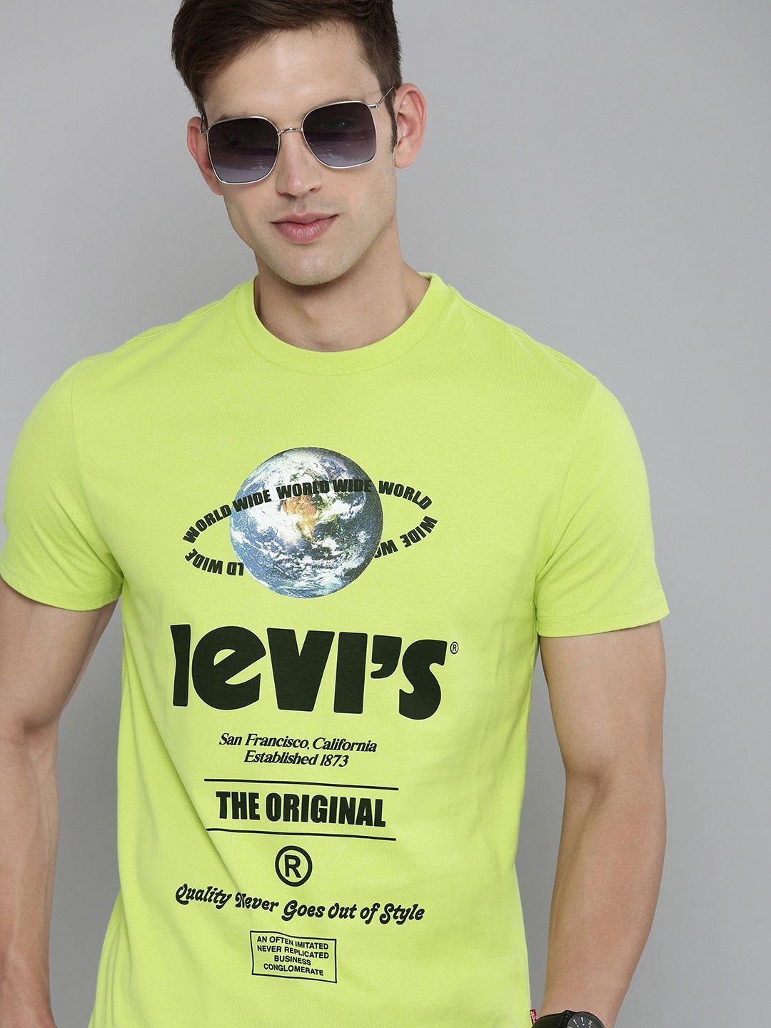 

Levis Graphic & Typography Printed Pure Cotton Slim Fit T-shirt, Yellow