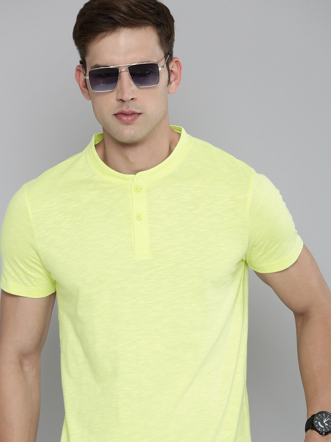 

Levis Henley Neck Pure Cotton T-shirt, Yellow