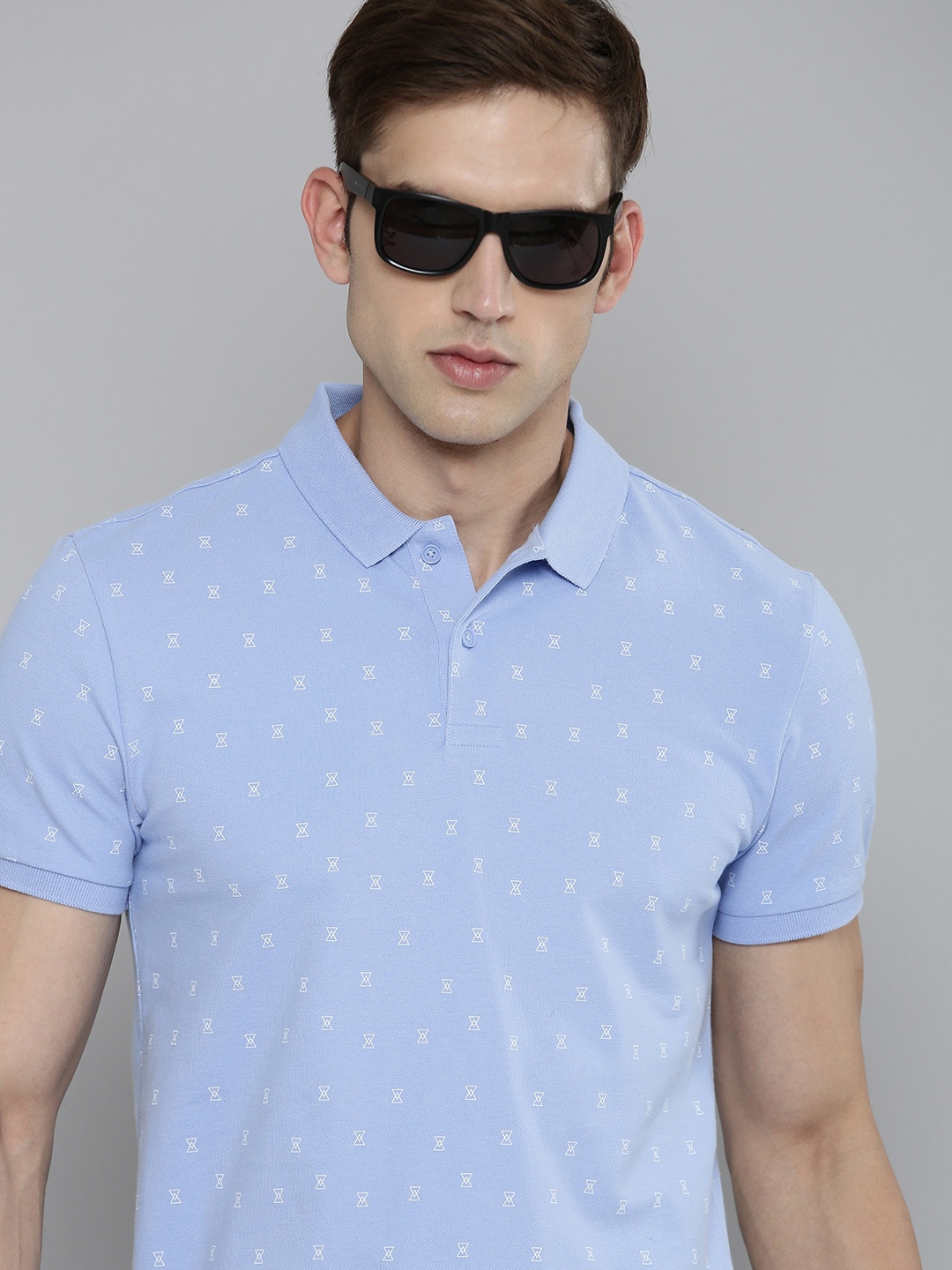 

Levis Geometric Printed Polo Collar T-shirt, Blue