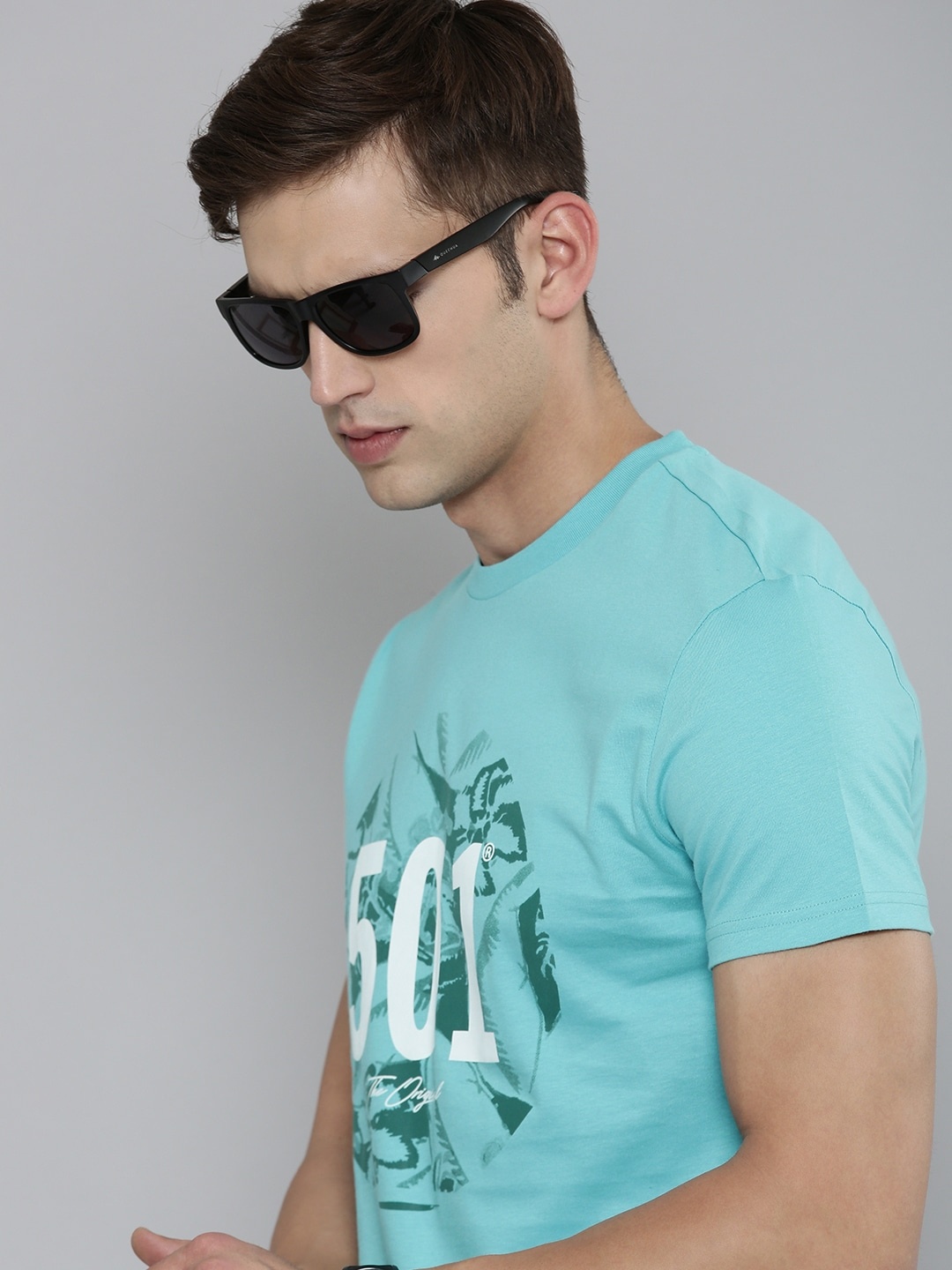 

Levis Men Varsity Printed Pure Cotton T-shirt, Blue