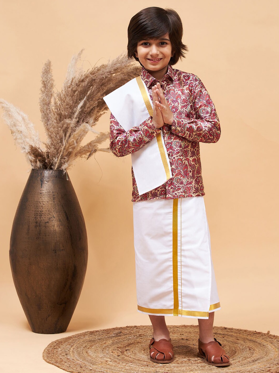

VASTRAMAY Boys Printed Shirt With Veshti & Dupatta, Pink