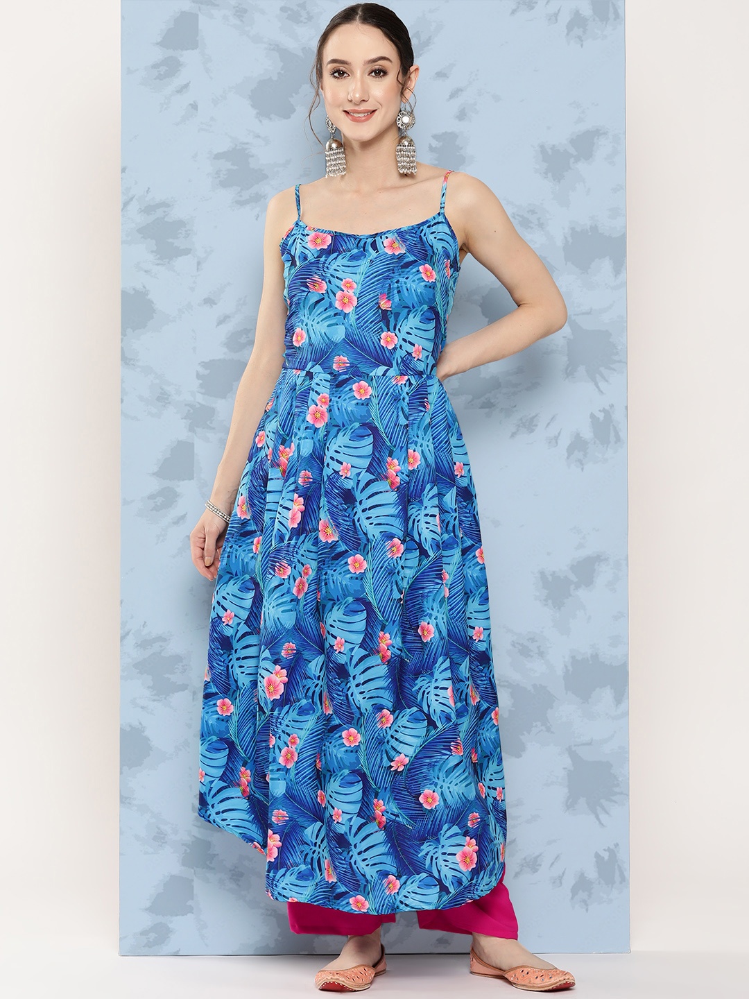 

InWeave Floral Printed Regular Kurta With Palazzos, Blue
