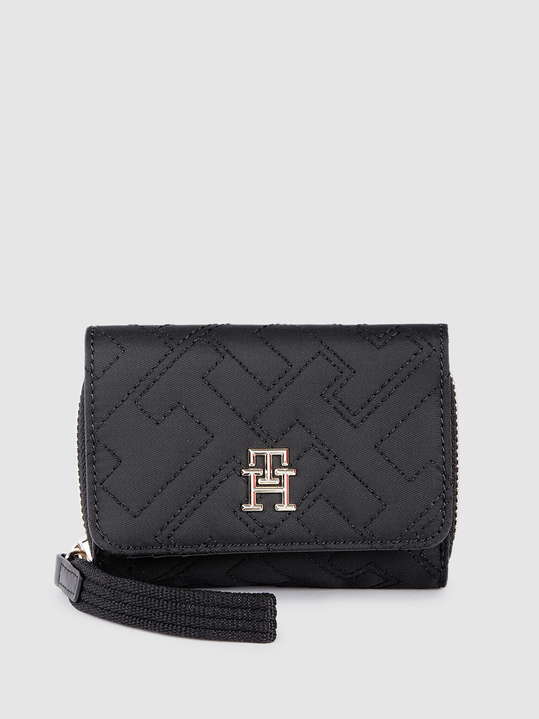 

Tommy Hilfiger Women Fusion Three Fold Wallet, Black