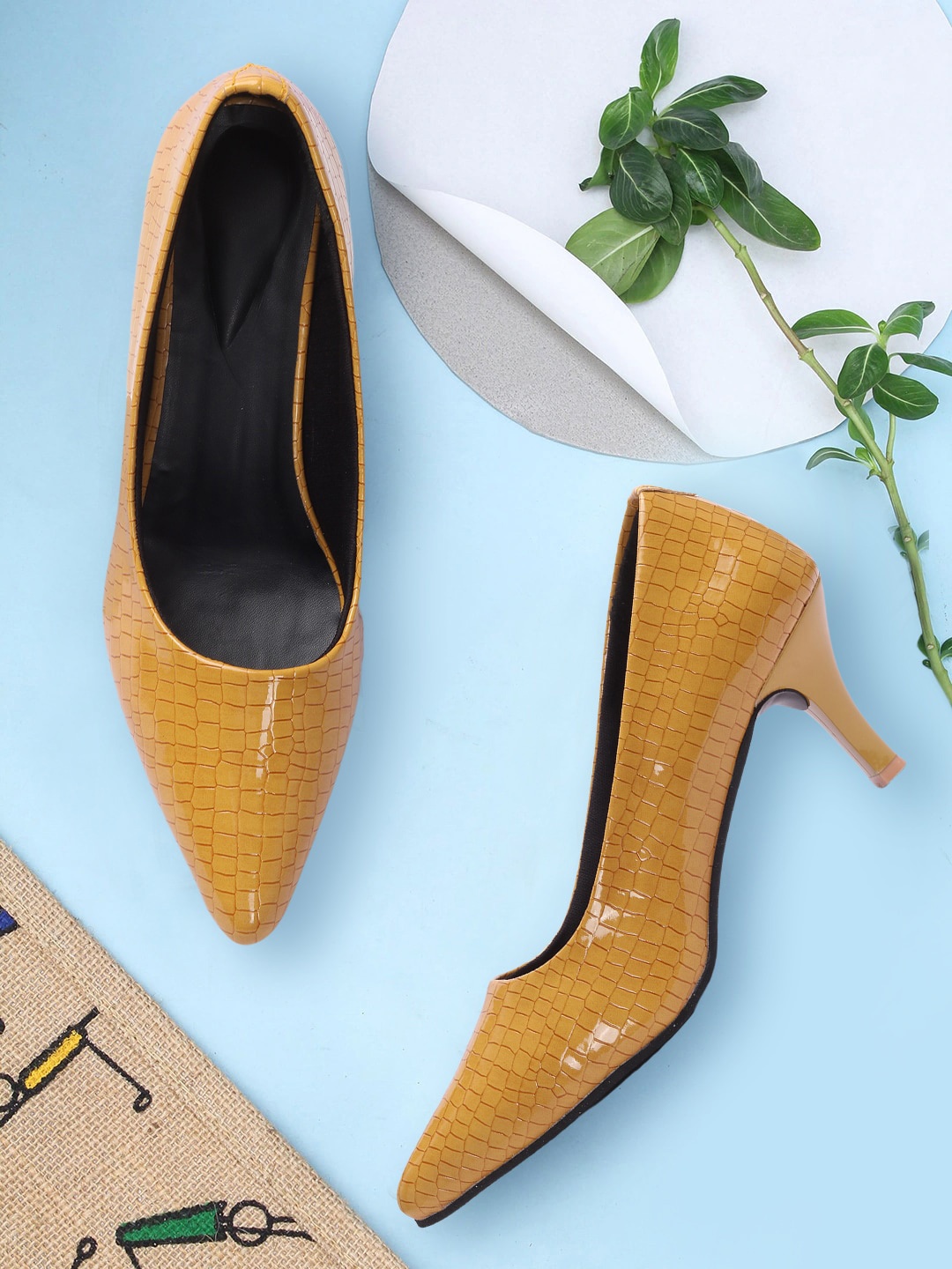

FASHIMO Textured Kitten Heels Pumps, Yellow