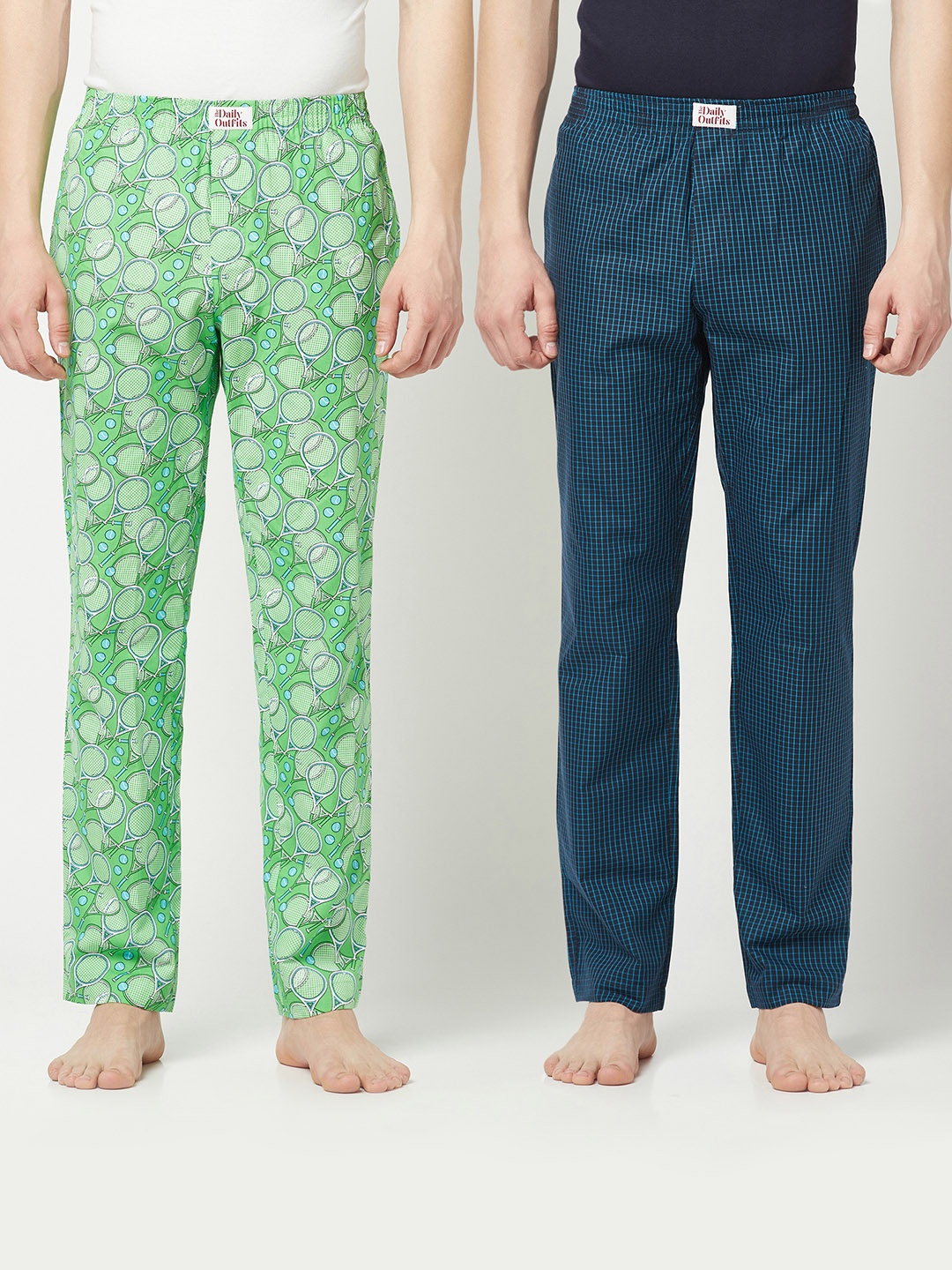 

THE DAILY OUTFITS Men Pack Of 2 Graphic Printed Pure Cotton Lounge Pants, Green