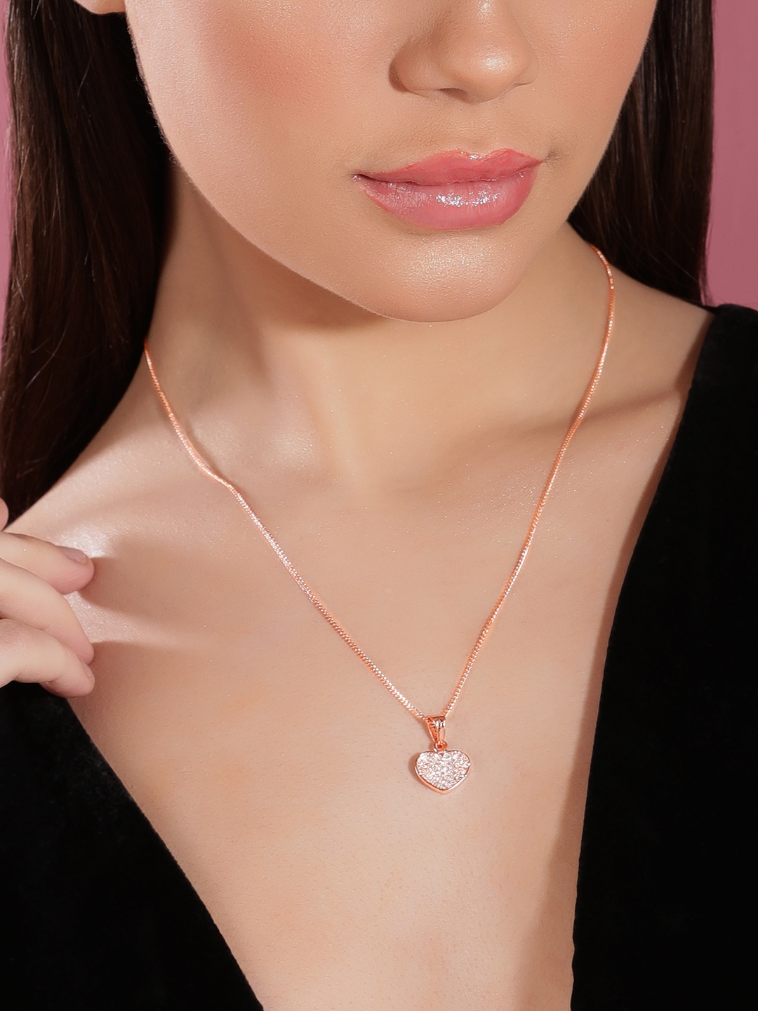 

Rubans Rose Gold-Plated Heart Shaped Chain With Pendant