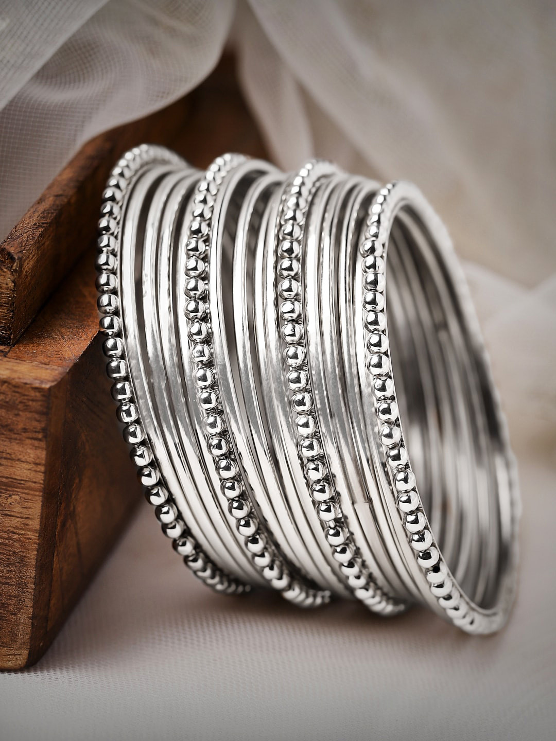 

Rubans Set Of 16 Silver-Plated Bangles