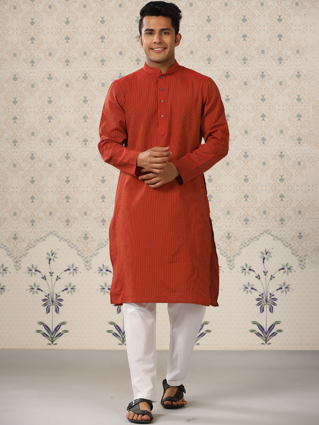 

Ode by House of Pataudi Striped Mandarin Collar Straight Regular Kurta, Rust