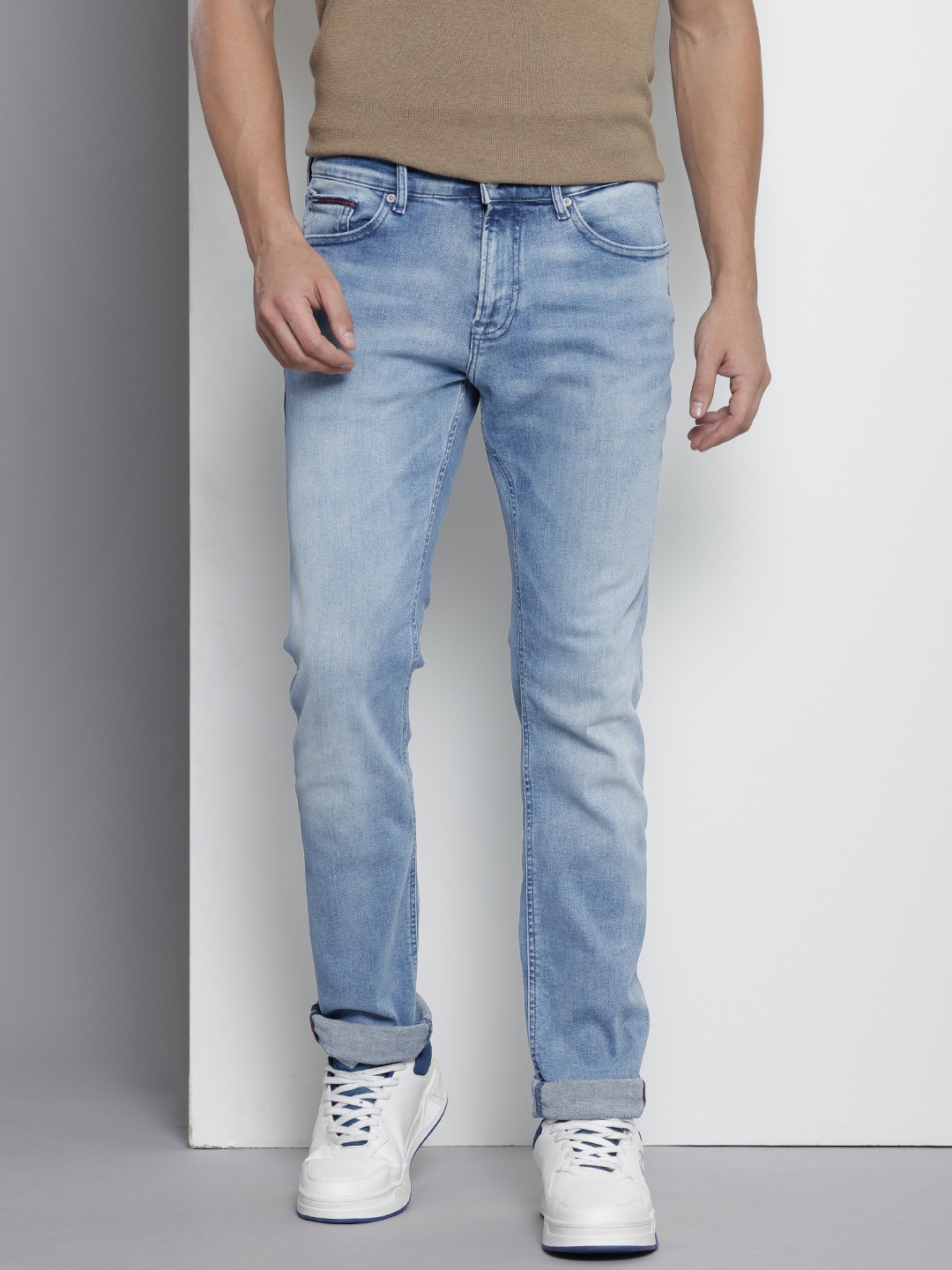 

Tommy Hilfiger Men Scanton Slim Fit Heavy Fade Stretchable Jeans, Blue