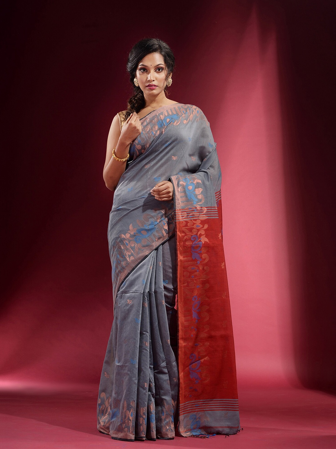 

Charukriti Ethnic Motif Cotton Blend Zari Saree, Grey