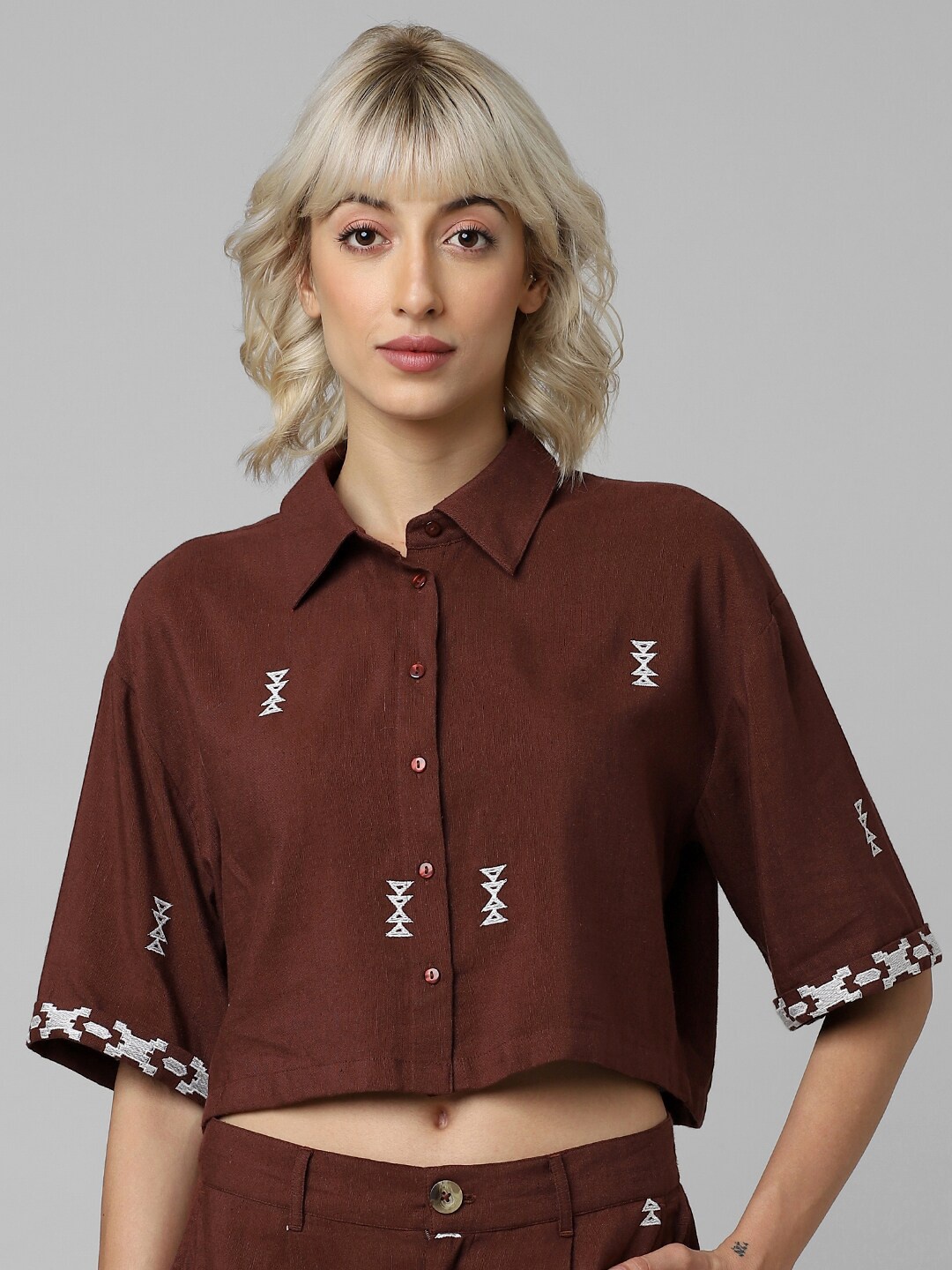 

ONLY Embroidered Opaque Casual Crop Shirt, Brown