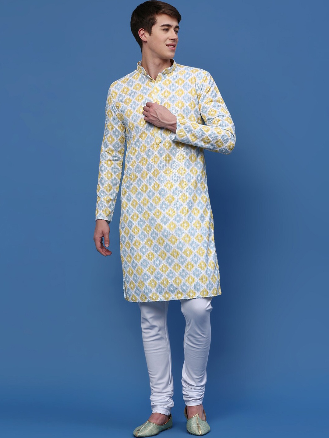 

Sanwara Ethnic Motifs Embroidered Sequinned Kurta With Pyjamas, Yellow
