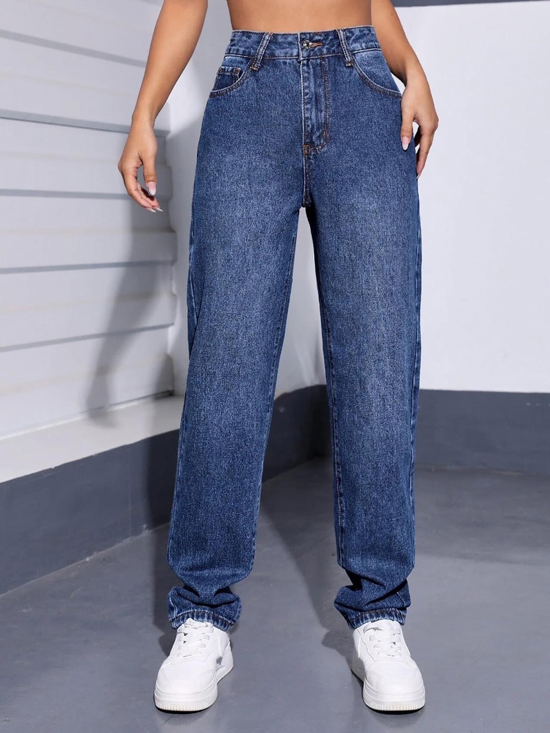

Kotty Women Jean Straight Fit High-Rise Light Fade Stretchable Jeans, Navy blue