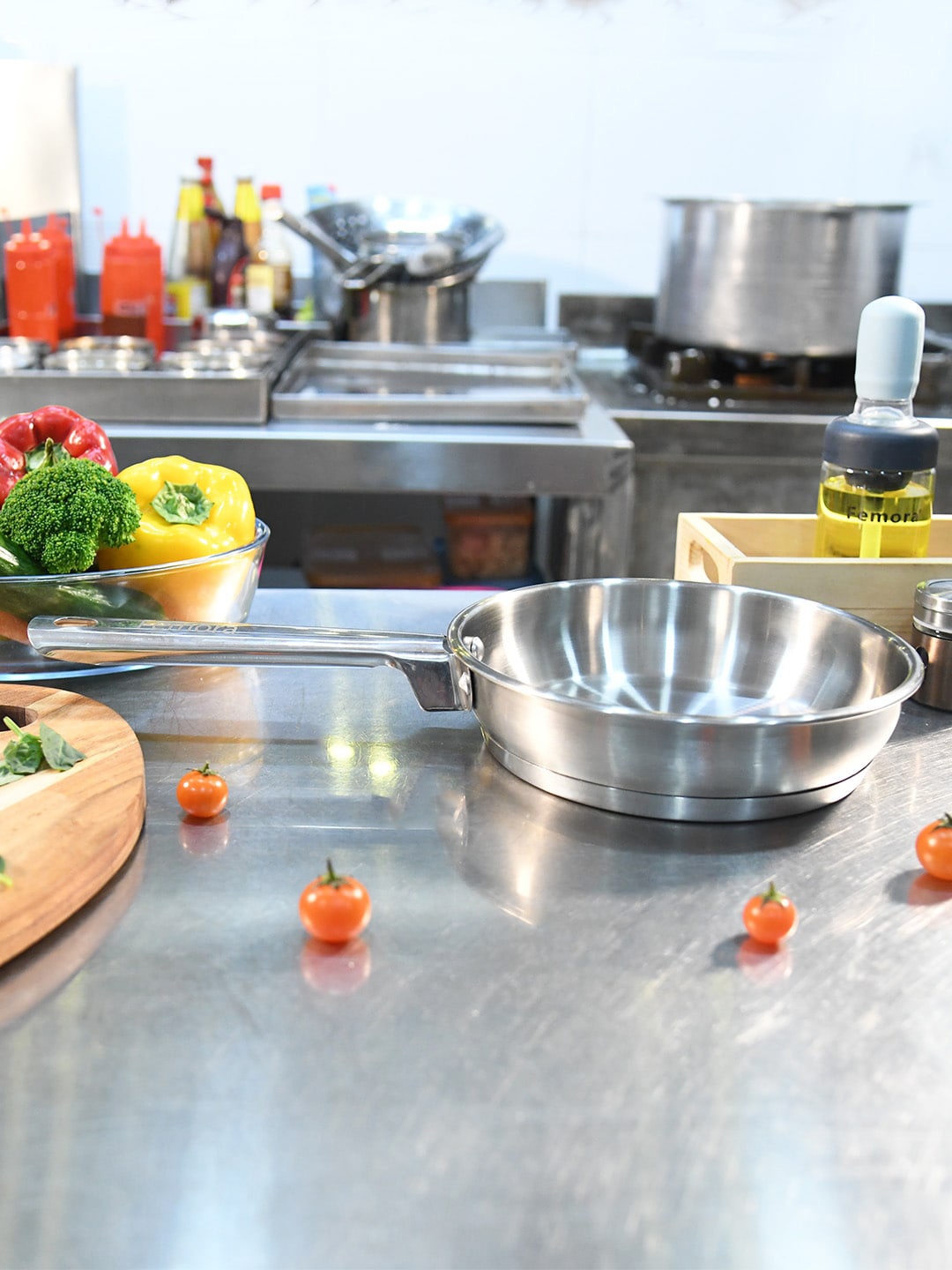

Femora Stainless Steel Zero Coating Flat Fry Pan - 20 cm