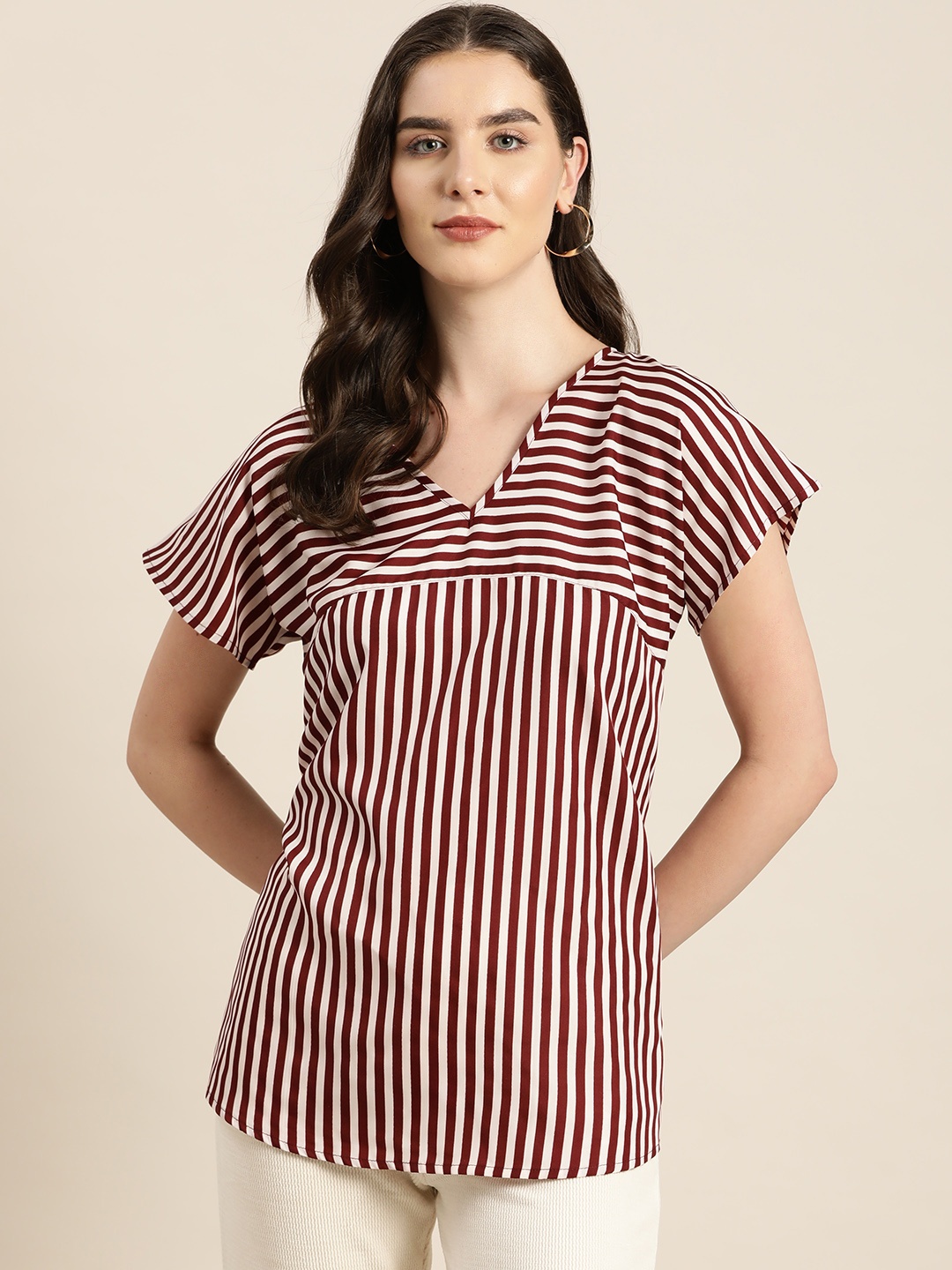 

Qurvii Striped Crepe Longline Top, White