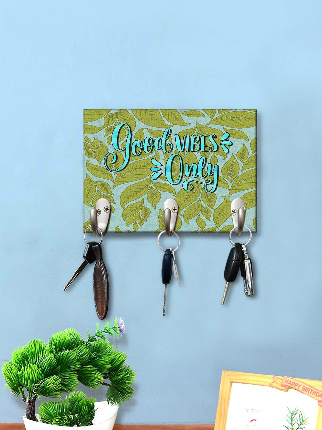 

999Store Green & Blue Printed Good Vibes Only Key Holder
