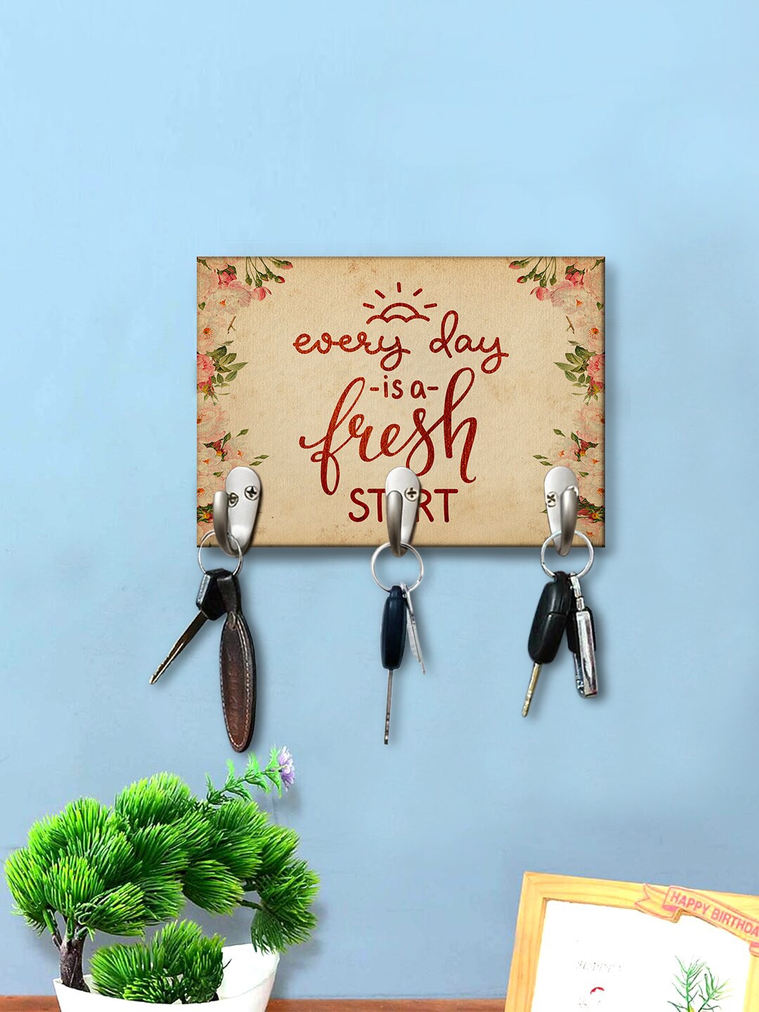 

999Store Brown & Red Printed Wall Hanging Key Holder