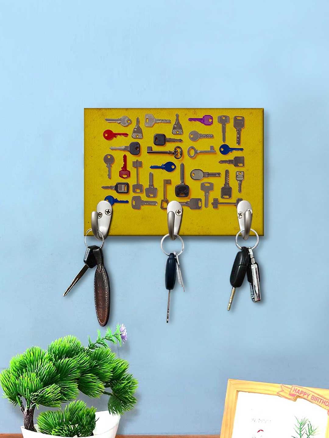 

999Store Yellow & Red Printed Wall Hanging Key Holder