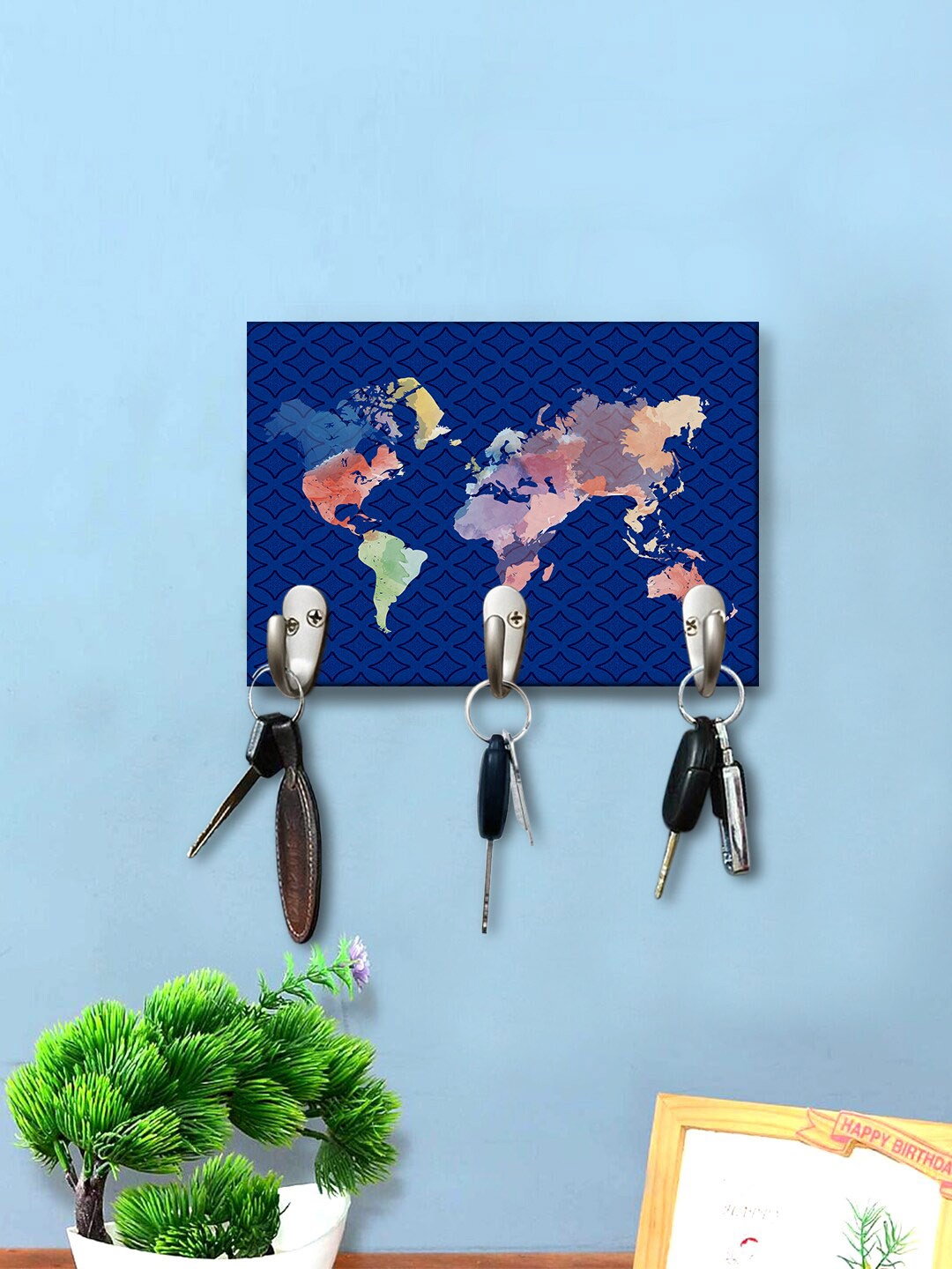 

999Store Blue World Map Key Holder