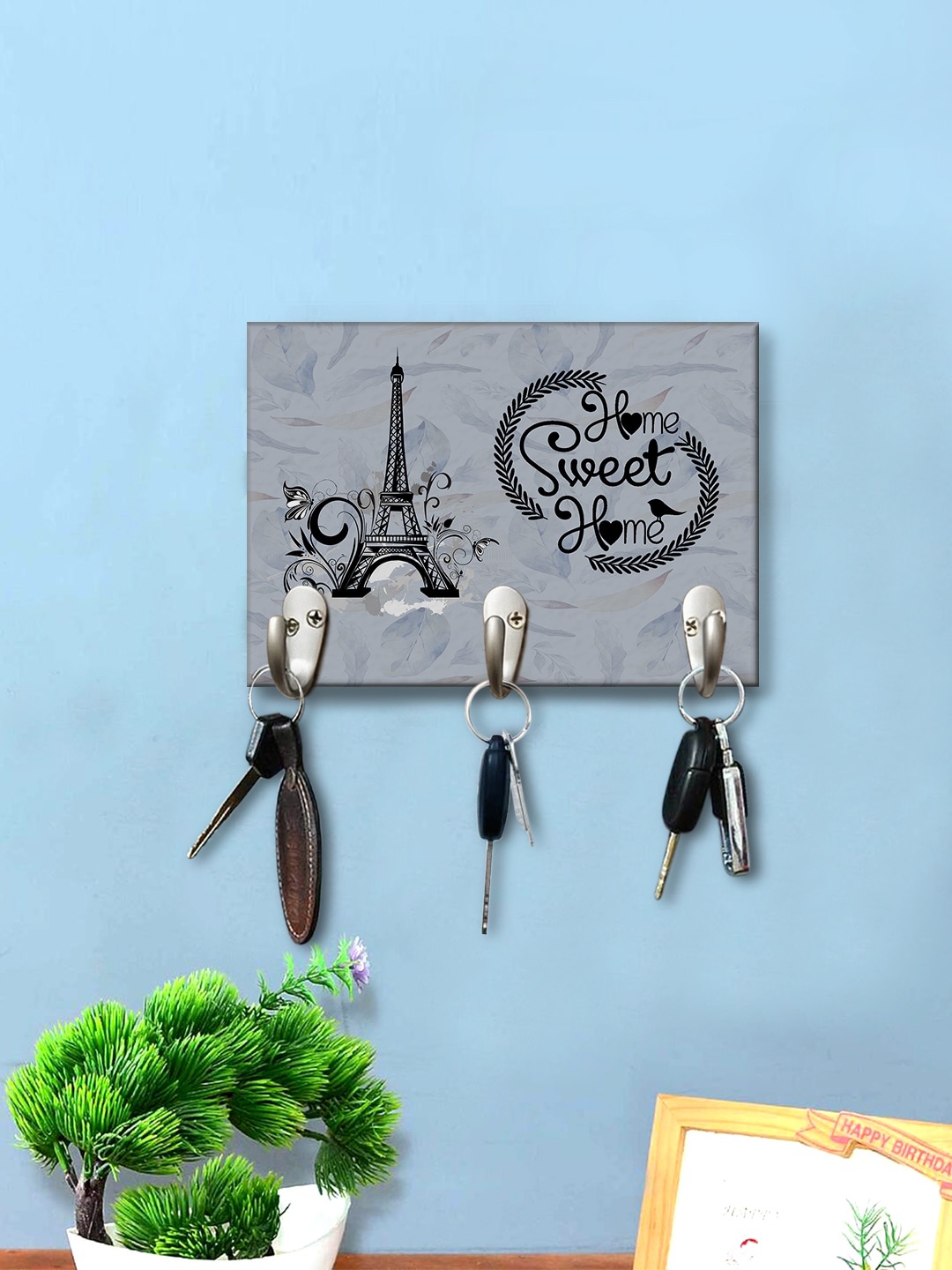 

999Store Grey & Black Eiffel Tower Home Sweet Home Printed Wooden Key Holder