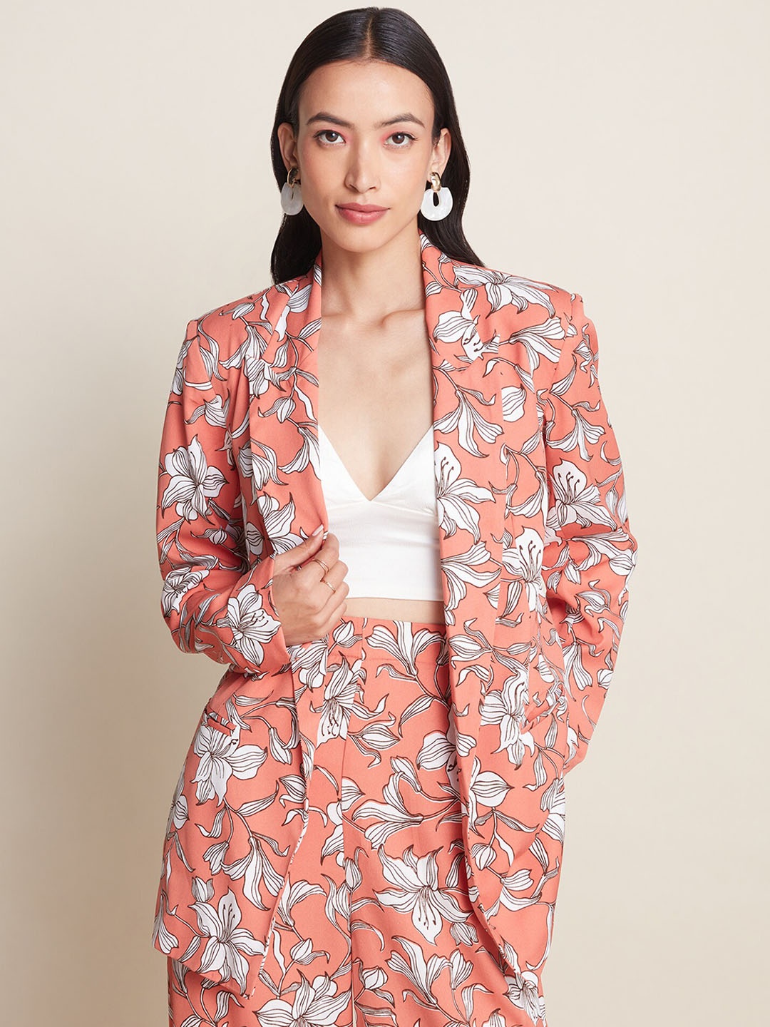 

20Dresses Modern Bloom Floral Printed Lapel Collar Longline Open Front Jacket, Peach