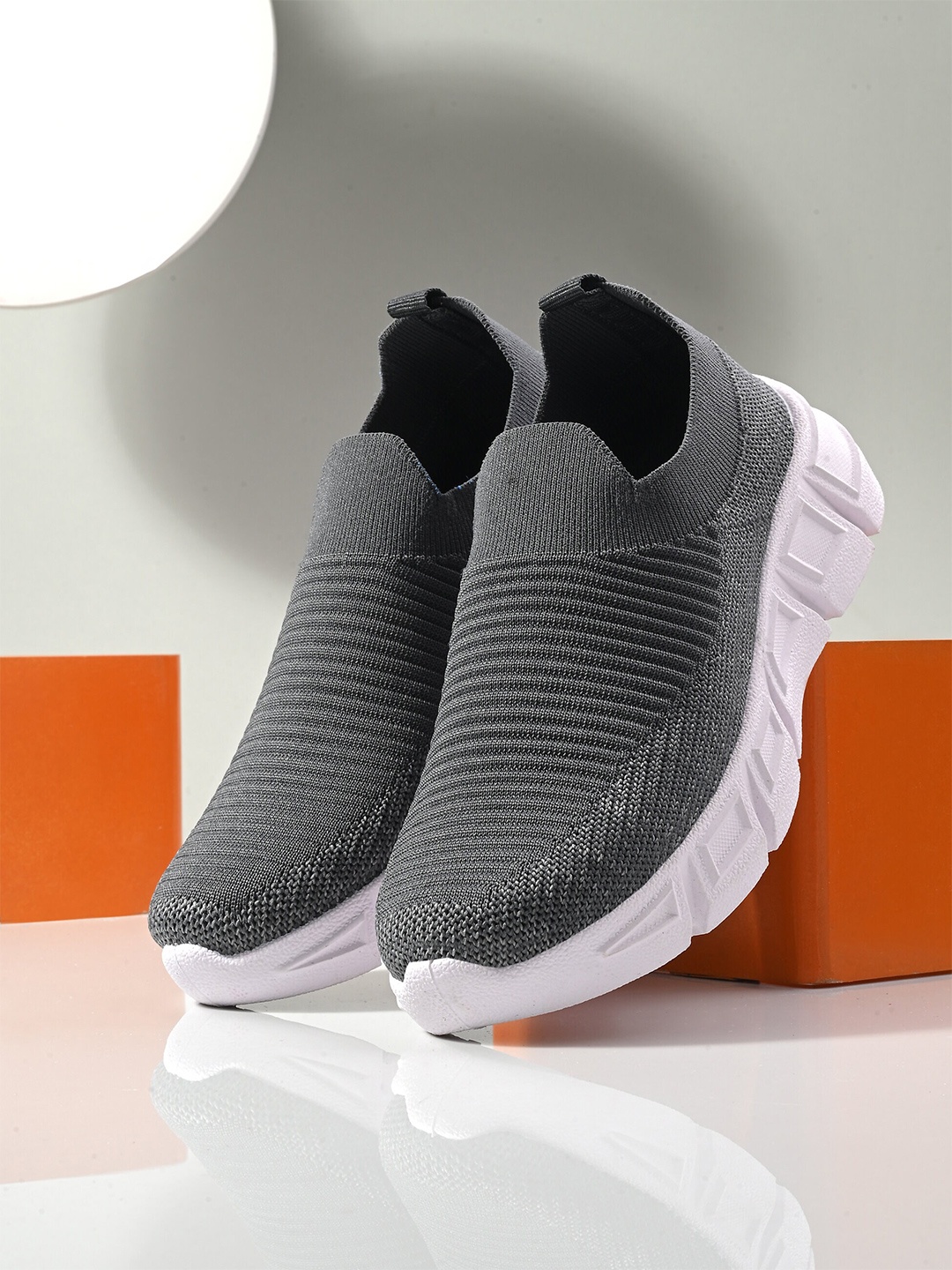 

Roadster Women Woven-Design Walking Sports Shoes, Grey