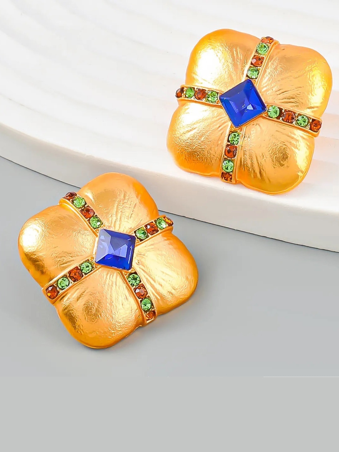 

AVANT-GARDE PARIS Gold-Plated Square Shaped Studs Earrings