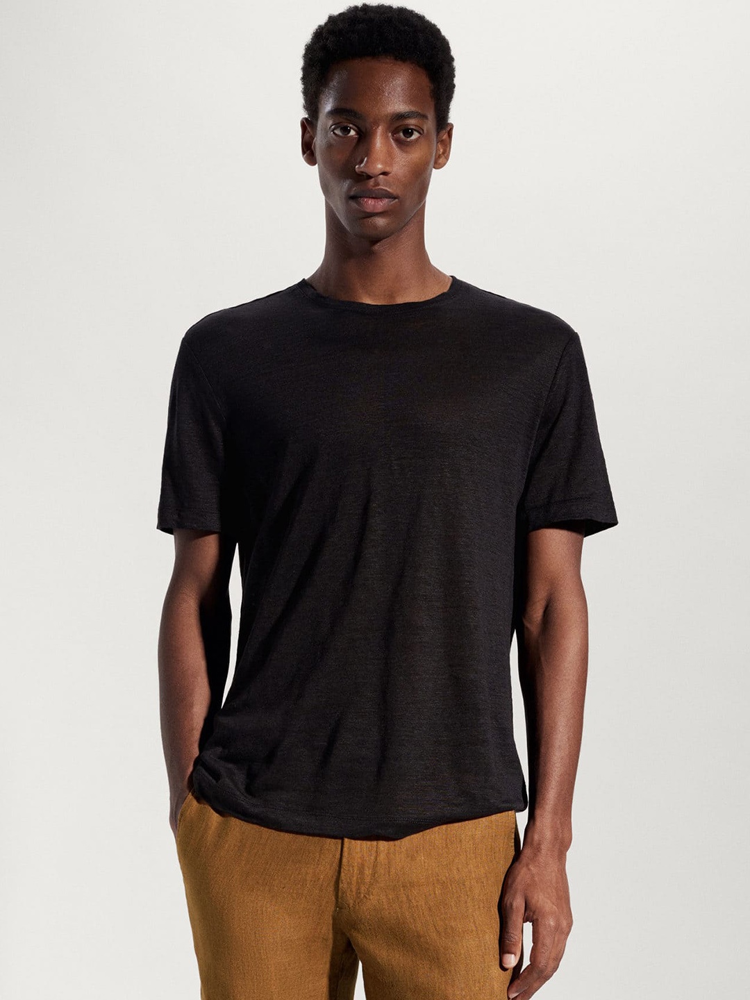 

MANGO MAN Linen T-shirt, Black