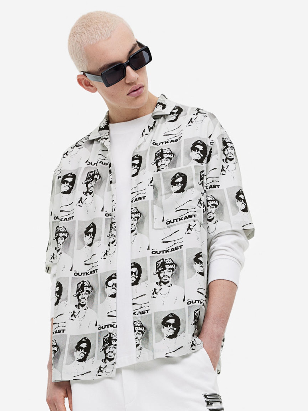 

H&M Men Relaxed Fit Patterned Resort Shirt, Grey