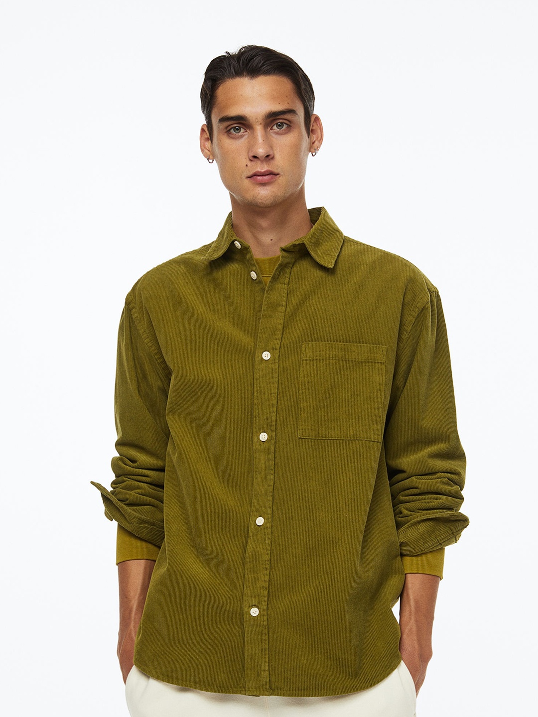 

H&M Men Relaxed Fit Corduroy shirt, Olive