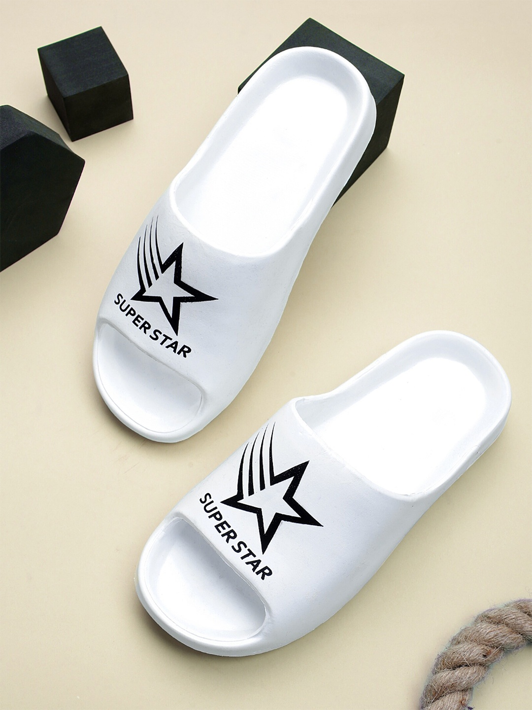 

Pampy Angel Men YEE-Superstar Printed Croslite Sliders, White