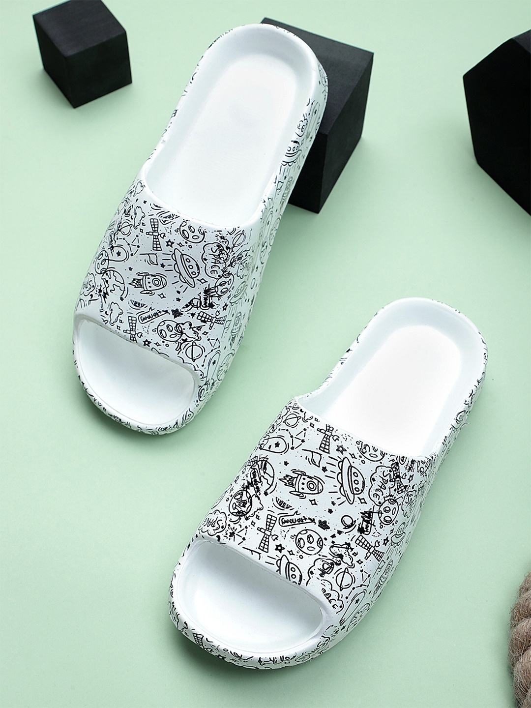 

Pampy Angel Men YEE-All-Space Printed Croslite Sliders, White