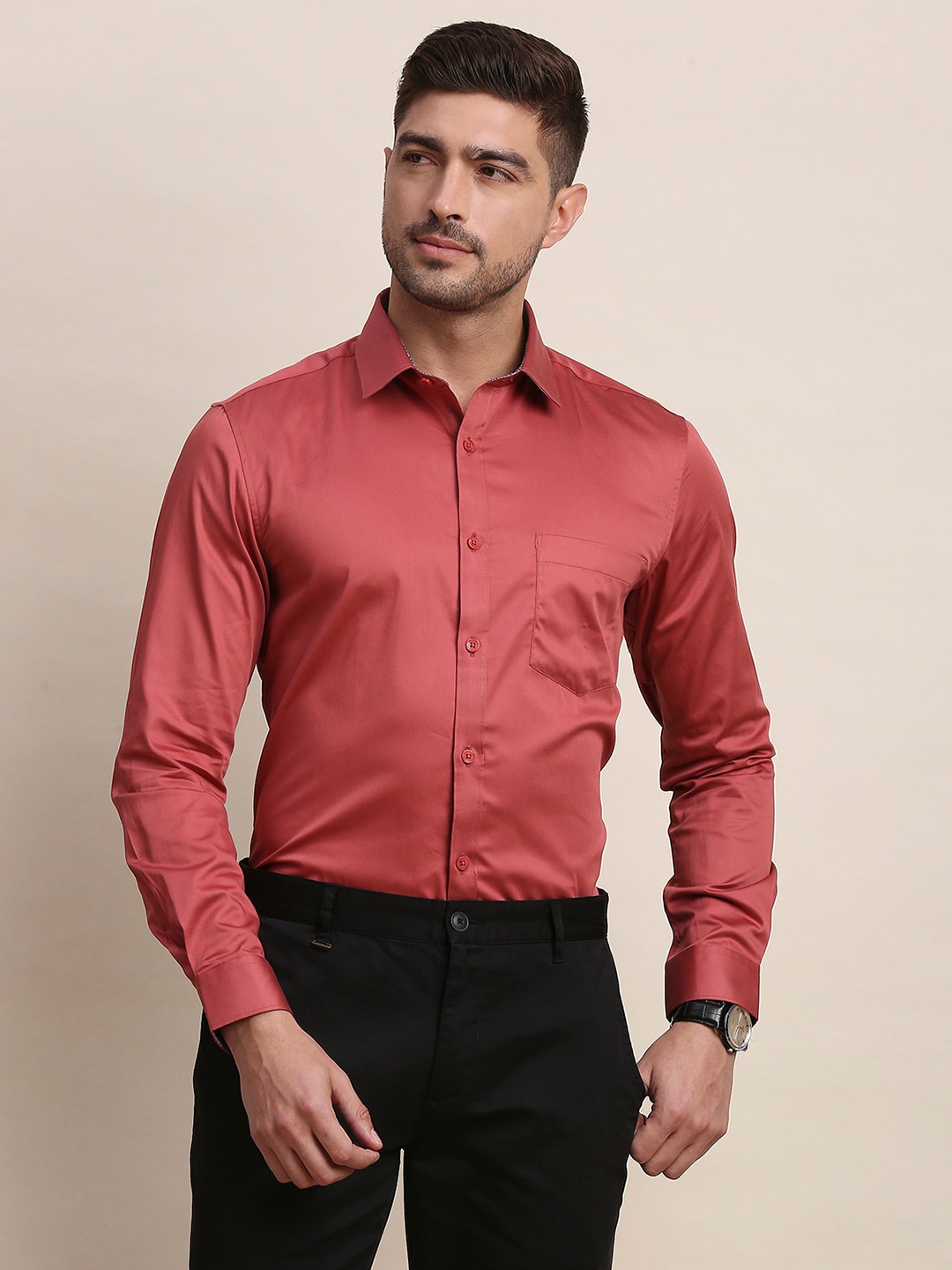 

INVICTUS Original Slim Fit Spread Collar Pure Cotton Formal Shirt, Red