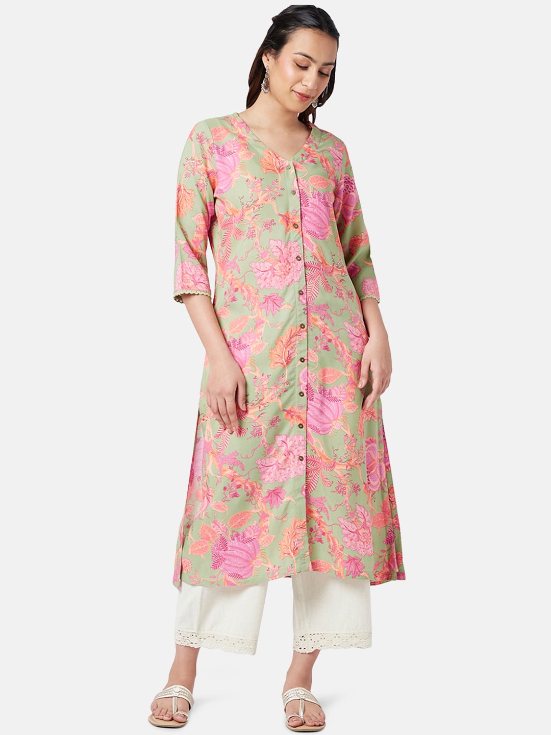 

RANGMANCH BY PANTALOONS Women Floral Printed V-Neck A-Line Kurta, Green