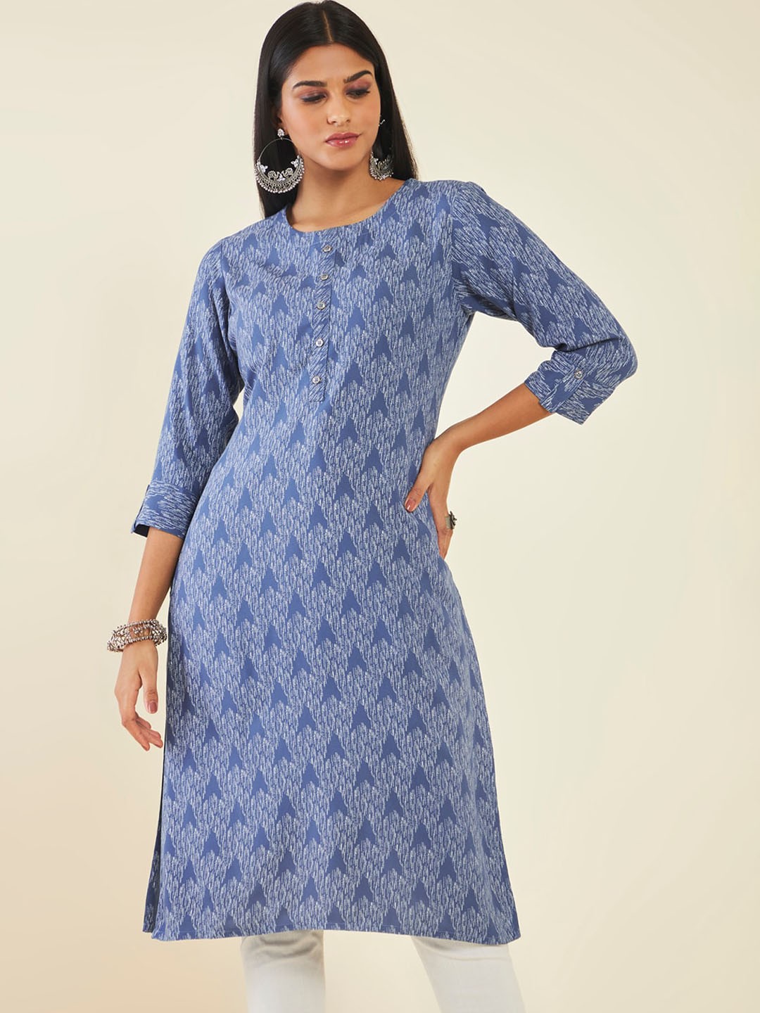 

Soch Ethnic Motifs Printed Roll Up Sleeves Thread Work Kurta, Blue
