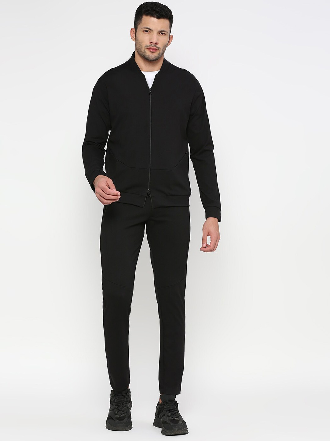 

beevee Men Mock Collar Jacket & Trackpant Set, Black
