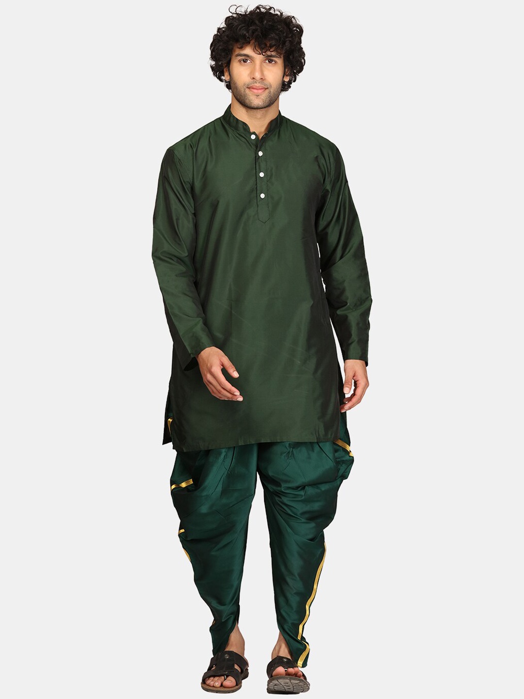 

Sethukrishna Mandarin Collar Straight Kurta with Dhoti Pants, Olive