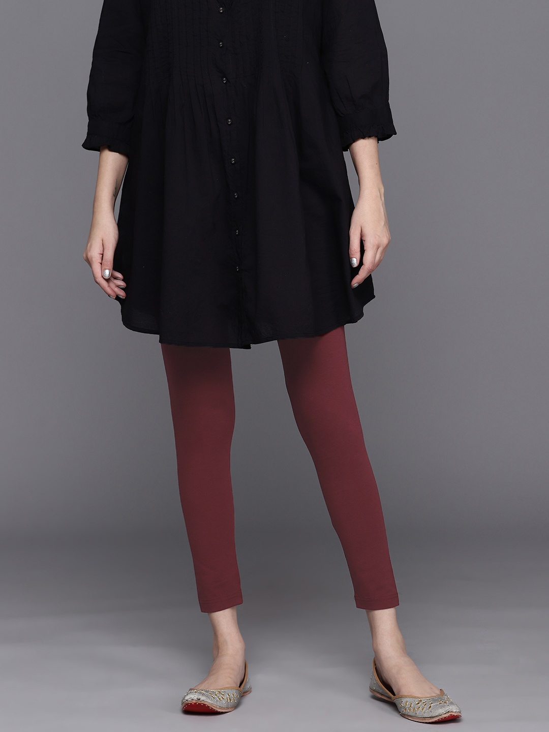 

Indo Era Solid High-Waisted Skinny Fit Leggings, Burgundy