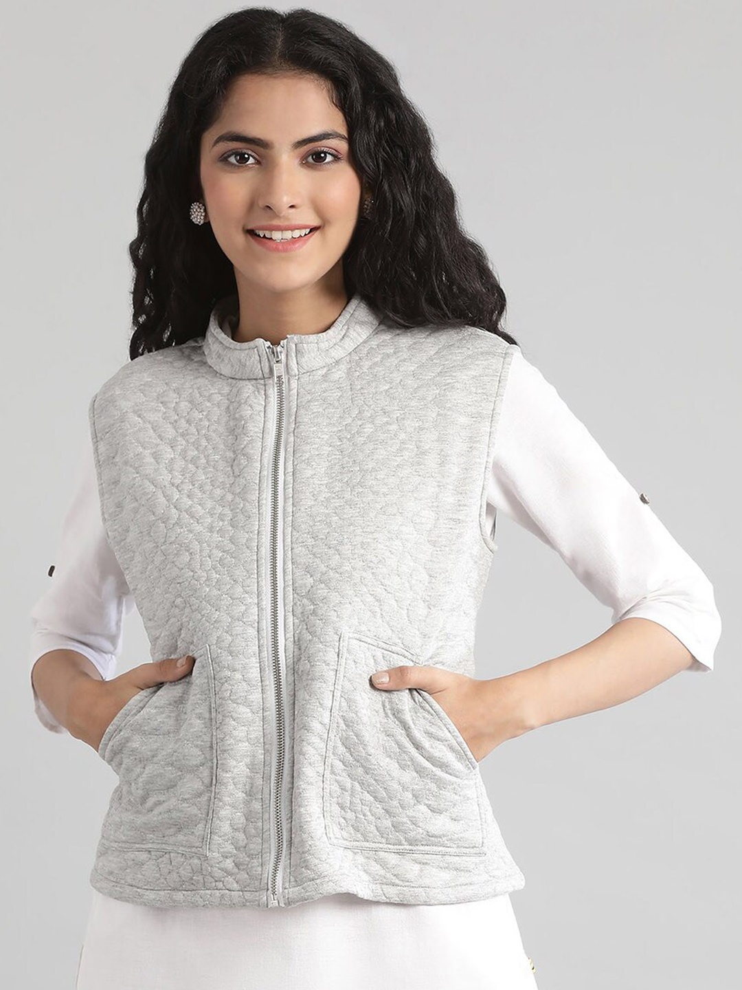 

AURELIA Stand Collar Sleeveless Quilted Jacket, Grey