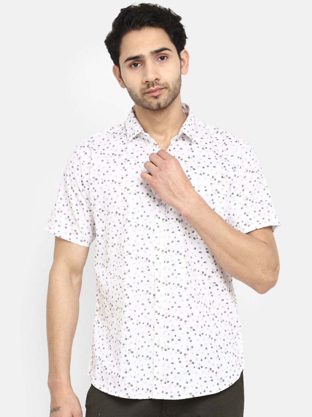 

V-Mart Classic Floral Printed Slim Fit Casual Shirt, White