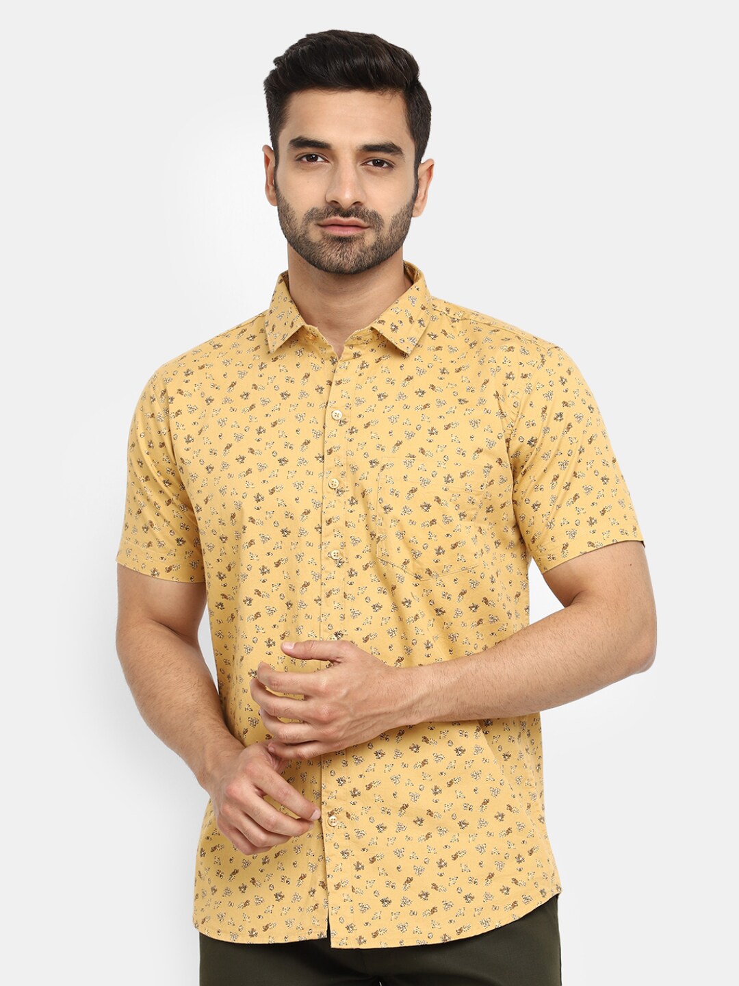 

V-Mart Classic Slim Fit Floral Printed Casual Shirt, Yellow