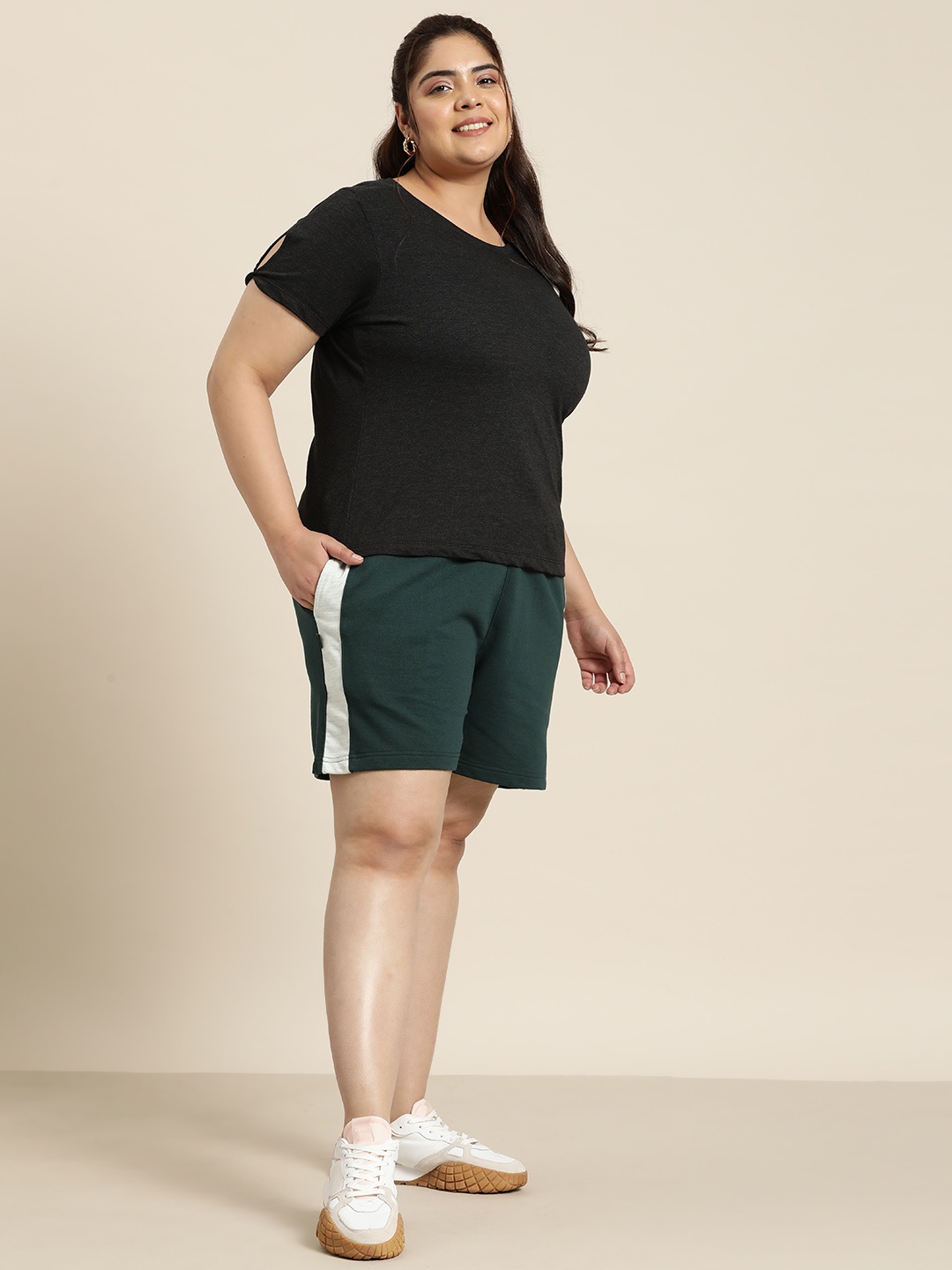 

Sztori Women Plus Size Stripe Detail Regular Shorts, Green