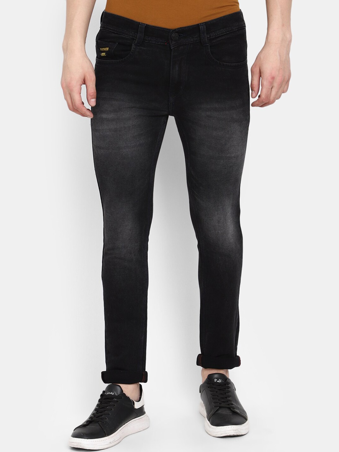 

V-Mart Men Classic Slim Fit Heavy Fade Jeans, Black