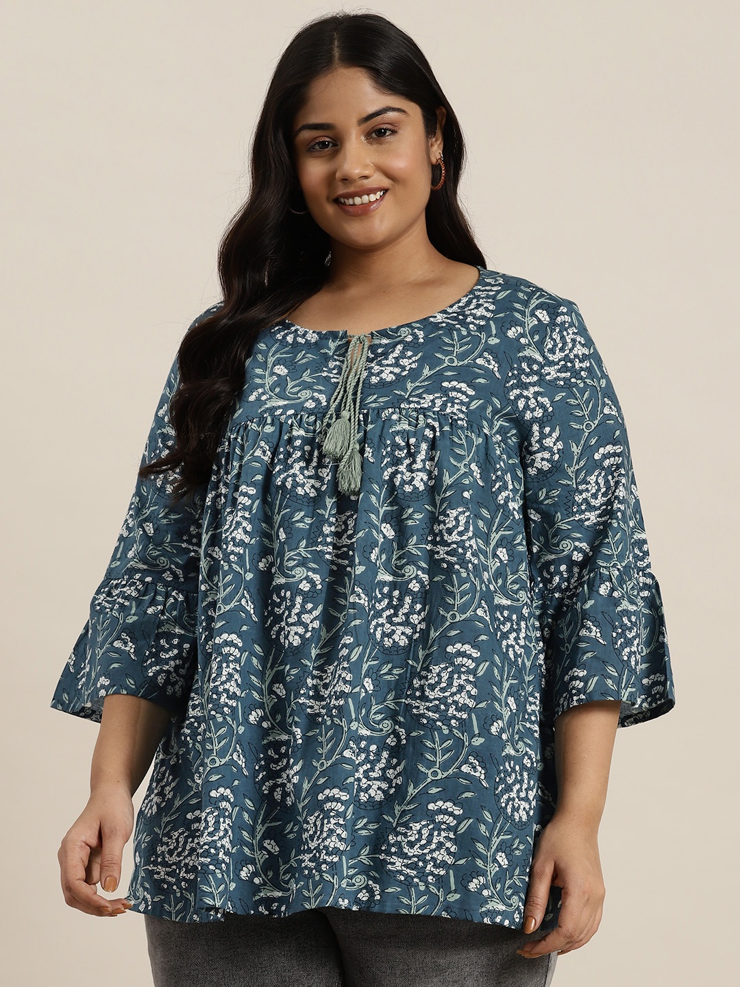 

Sztori Plus Size Floral Printed Flared Sleeves Pure Cotton Pleated Kurti, Blue