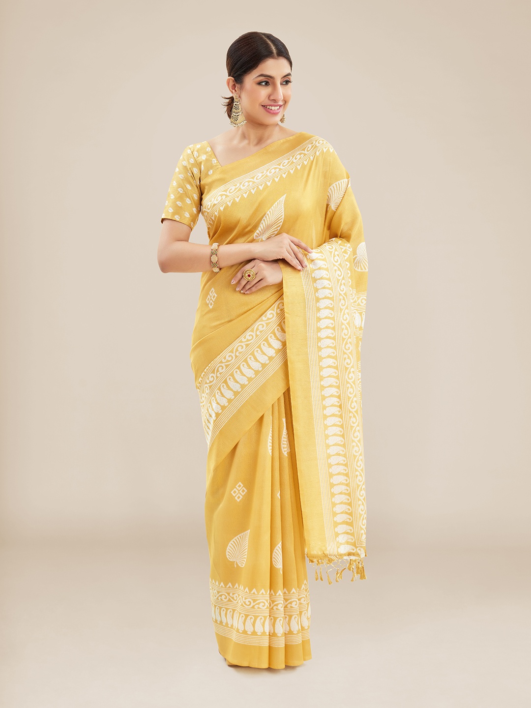 

Kalyan Silks Floral Poly Chiffon Garad Saree, Yellow