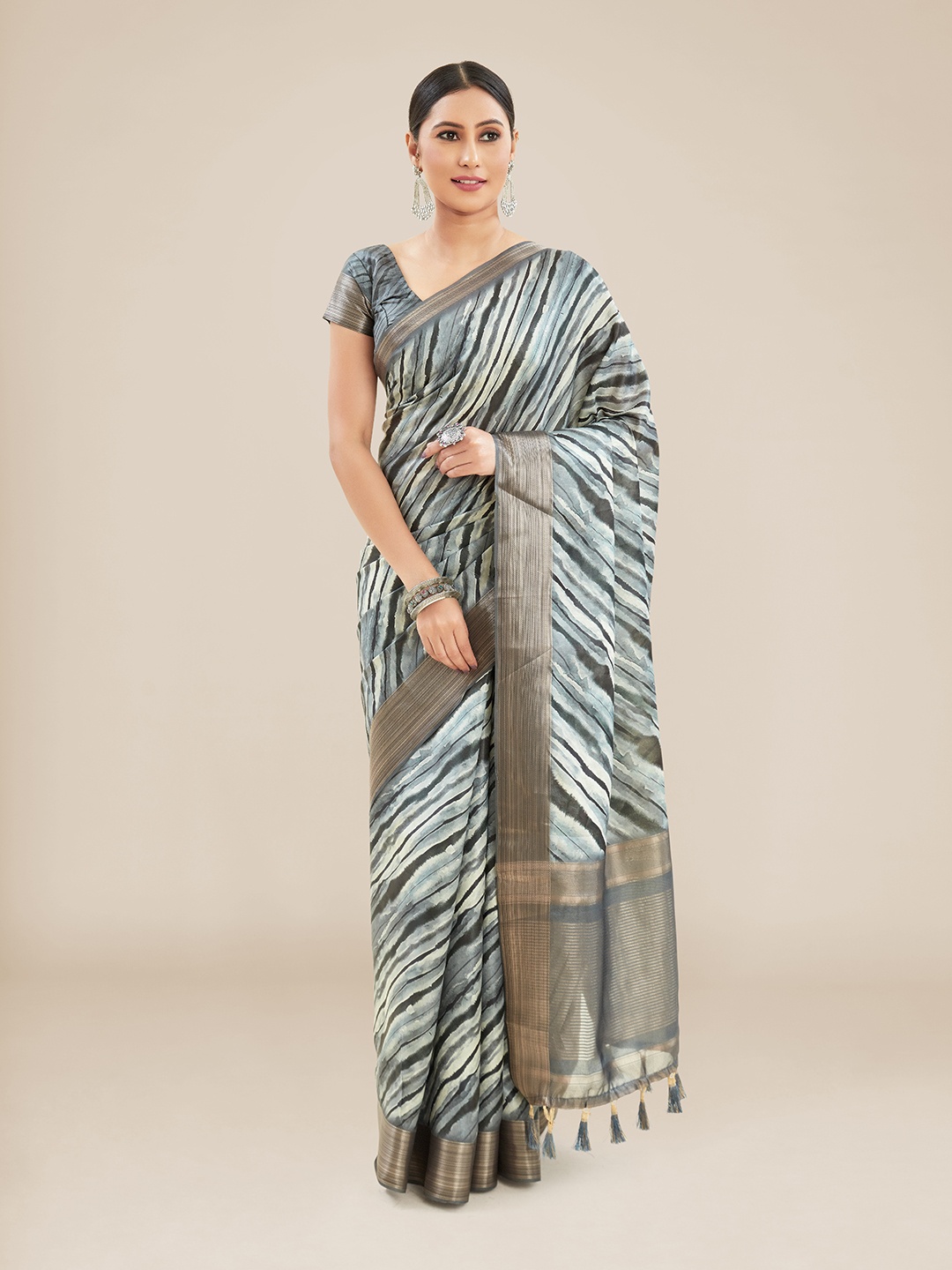 

Kalyan Silks Striped Cotton Blend Bagru Zari Saree With Tassel, Grey
