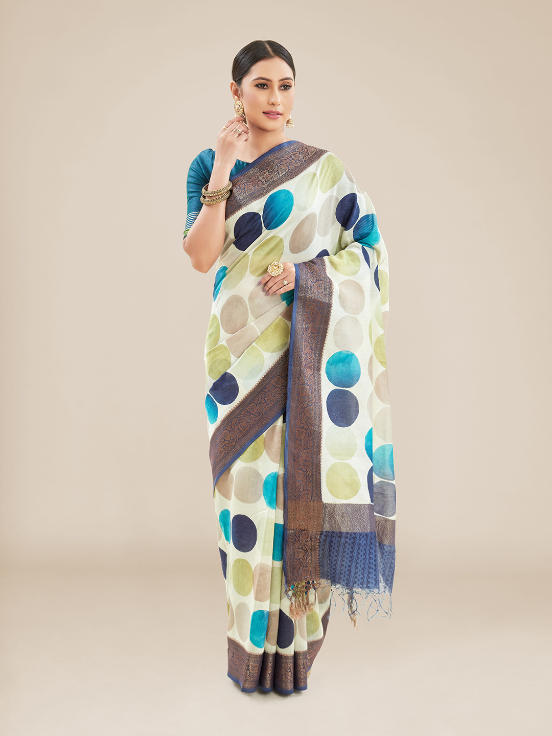 

Kalyan Silks Polka Dot Zari Jamdani Saree, Off white