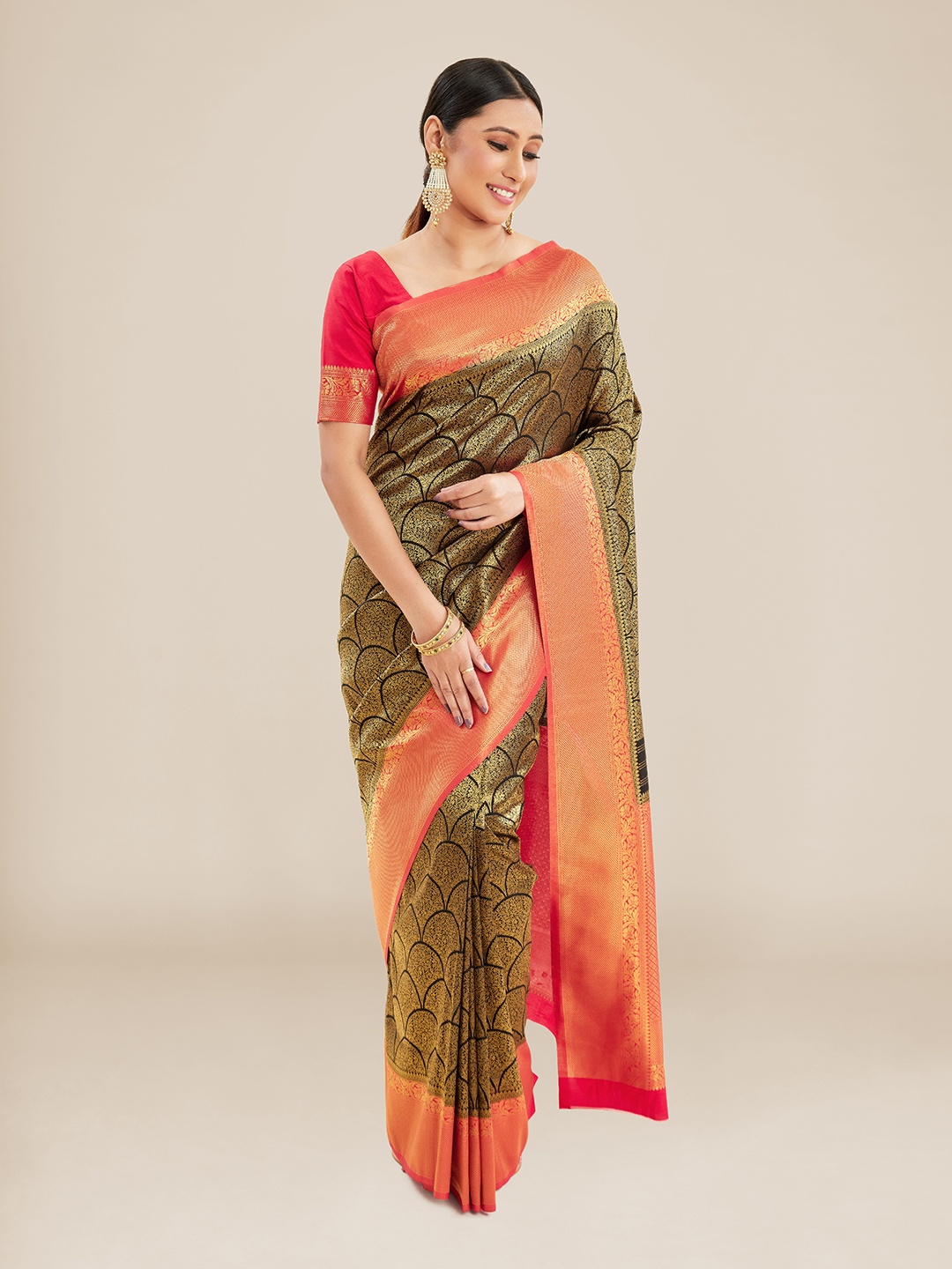

Kalyan Silks Ethnic Woven Zari Banarasi Saree, Gold