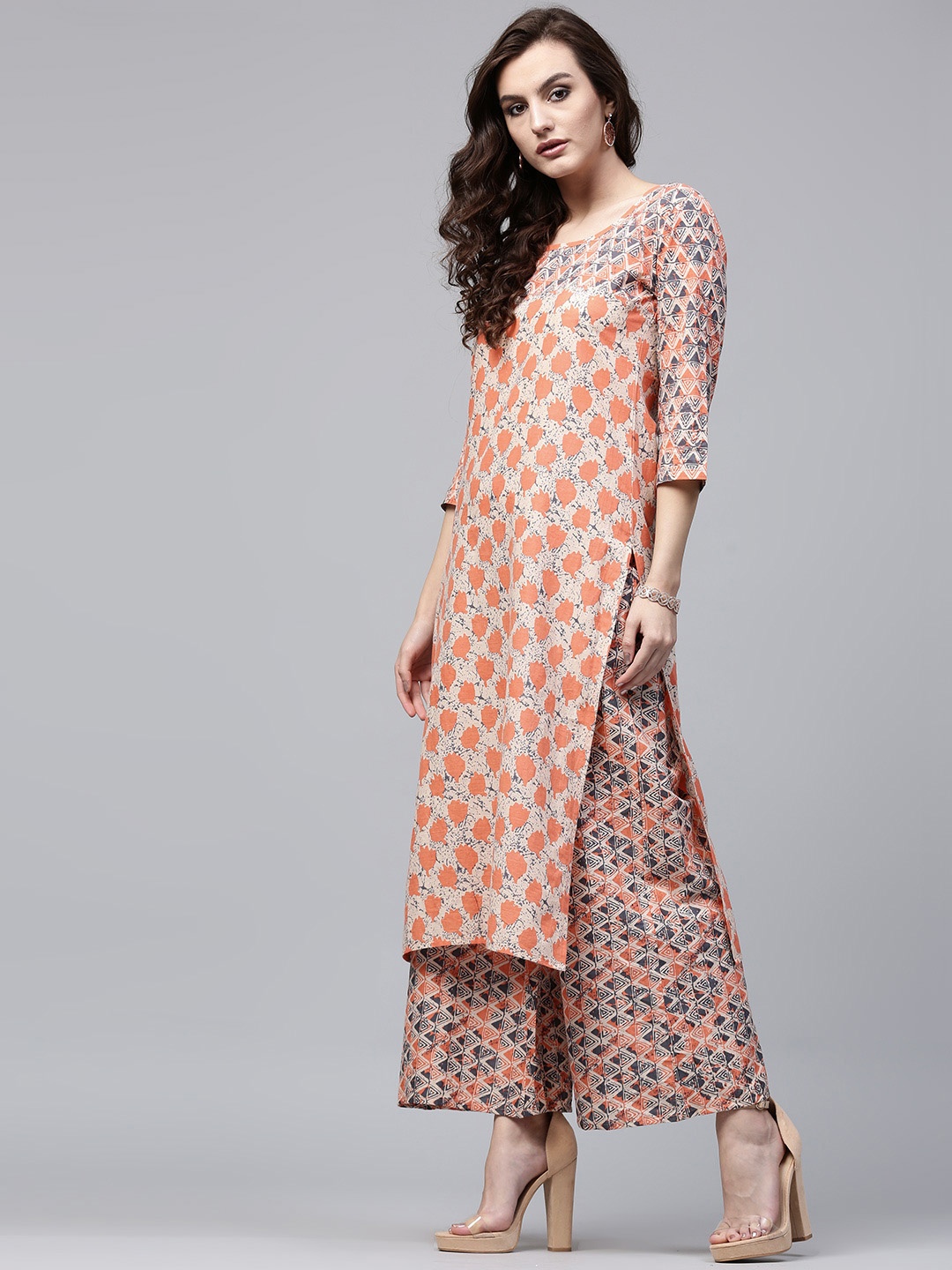 

AKS Women Orange & Off-White Printed Straight Kurta