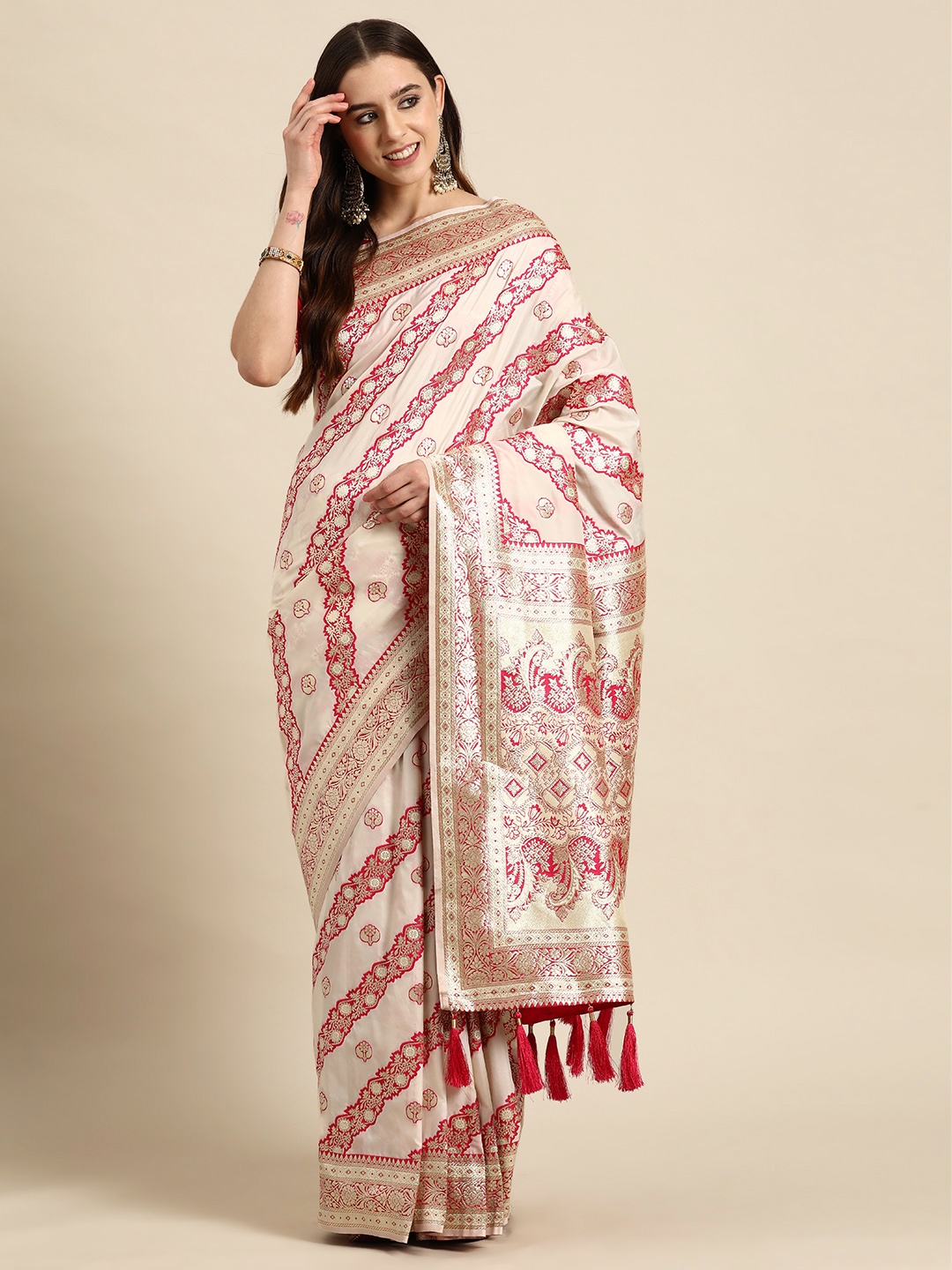 

MANOHARI Woven Design Silk Blend Banarasi Saree, Off white